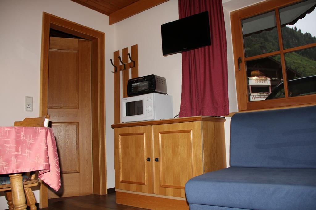 Appartement Haus Puit à Sankt Leonhard im Pitztal Chambre photo