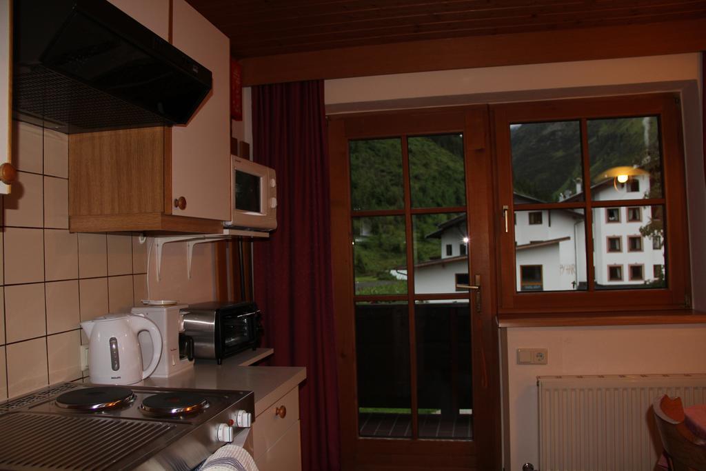 Appartement Haus Puit à Sankt Leonhard im Pitztal Chambre photo